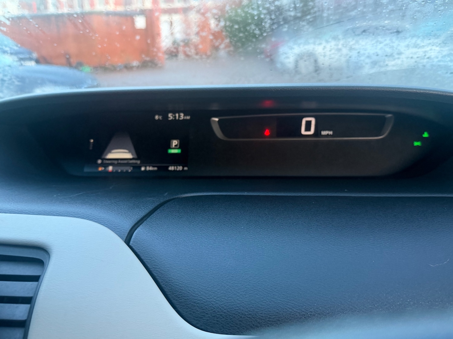 Used Nissan Serena 2016 for sale - 77014986: Photo 13