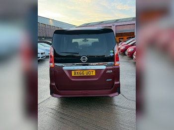 Used Nissan Serena 2016 for sale - 77014986: Photo