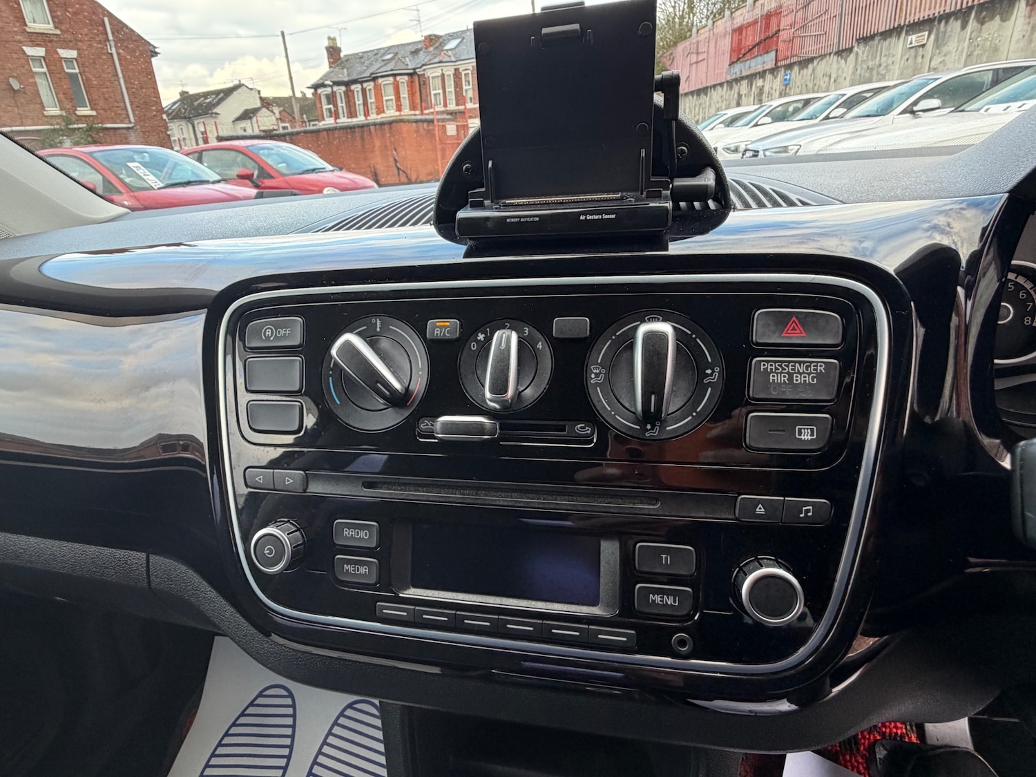 Used Volkswagen up! 2015 for sale - 76511205: Photo 14