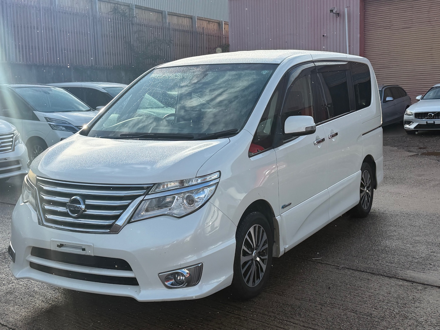 Used Nissan Serena 2014 for sale - 76325074: Photo 3