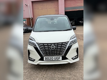 Nissan - Serena