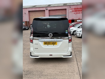 Used Nissan Serena 2020 for sale - 76243499: Photo 4