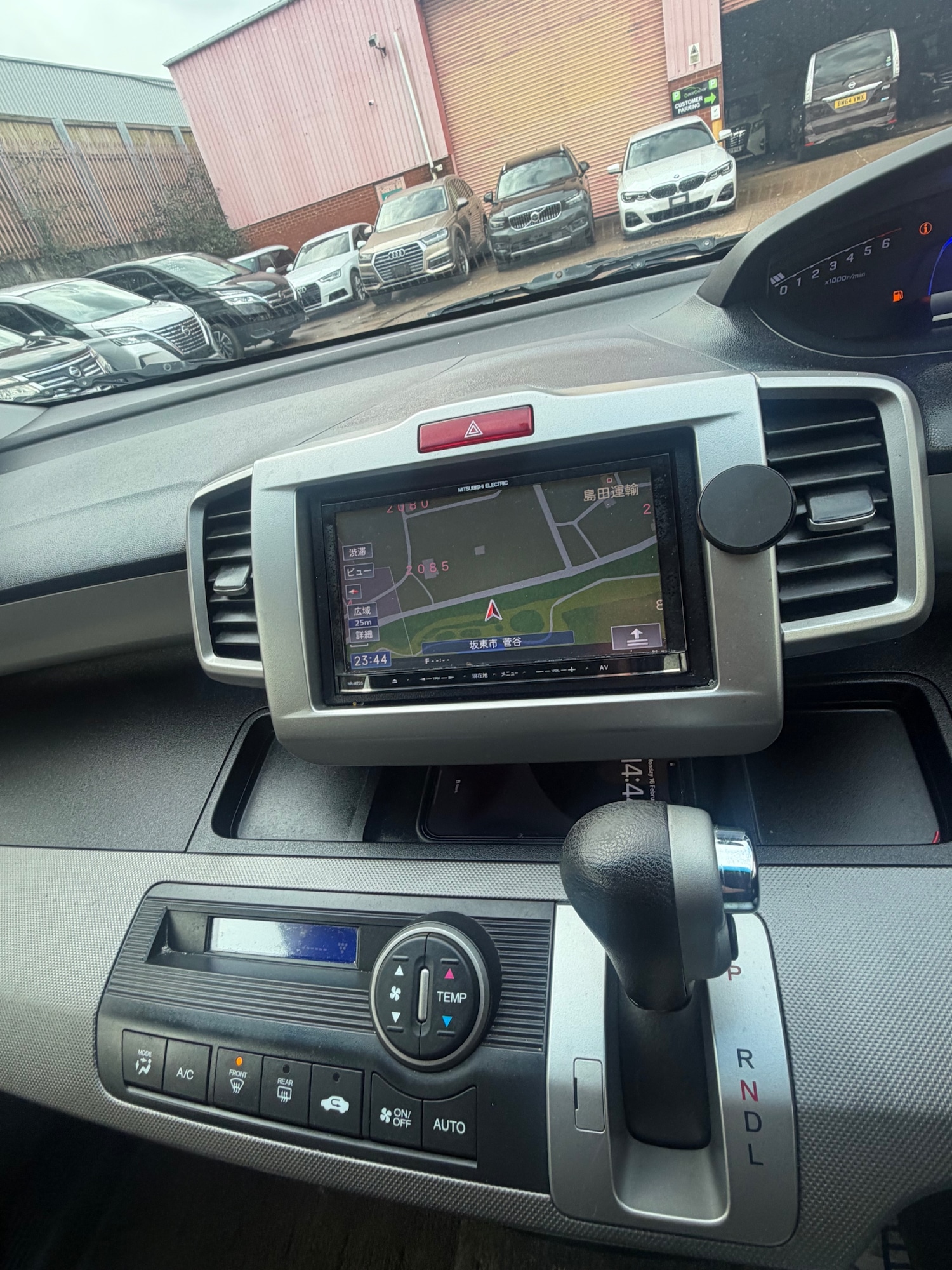 Used Honda Freed 2014 for sale - 77573041: Photo 12