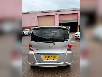 Used Honda Freed 2014 for sale - 77573041: Photo