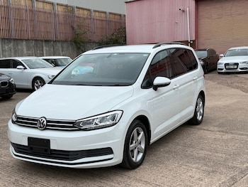 Used Volkswagen Touran 2016 for sale - 75608650: Photo