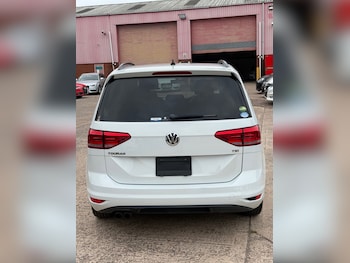 Used Volkswagen Touran 2016 for sale - 75608650: Photo