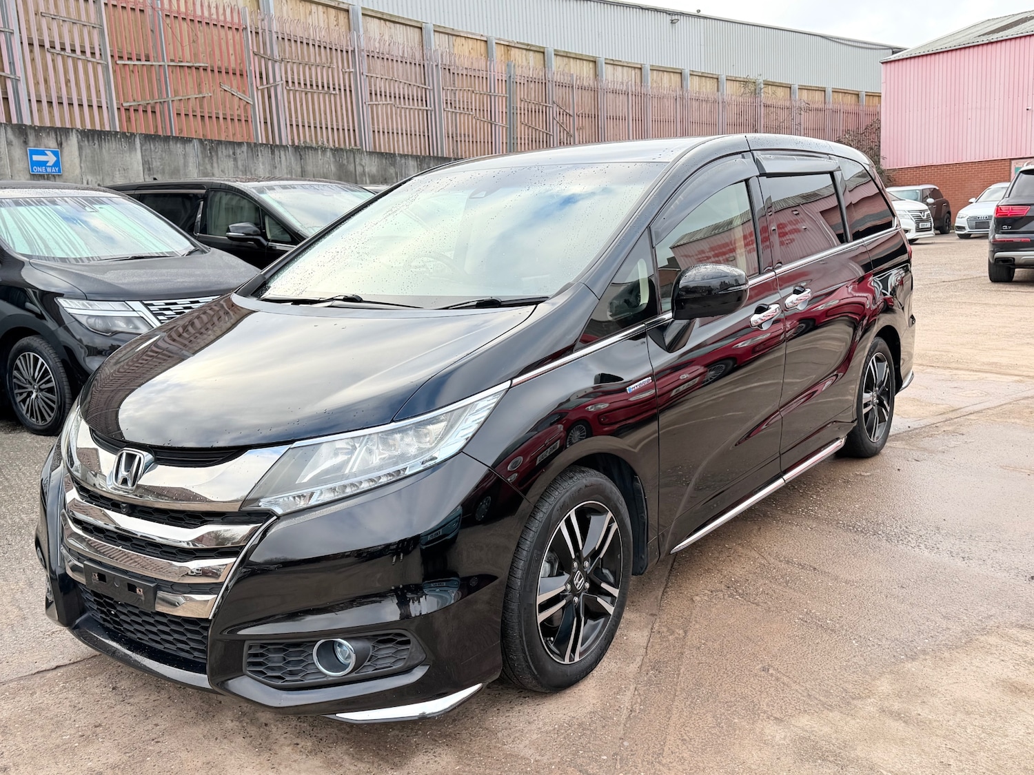 Used Honda Odyssey 2016 for sale - 77055058: Photo 2