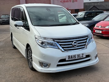 Used Nissan Serena 2015 for sale - 77708381: Photo