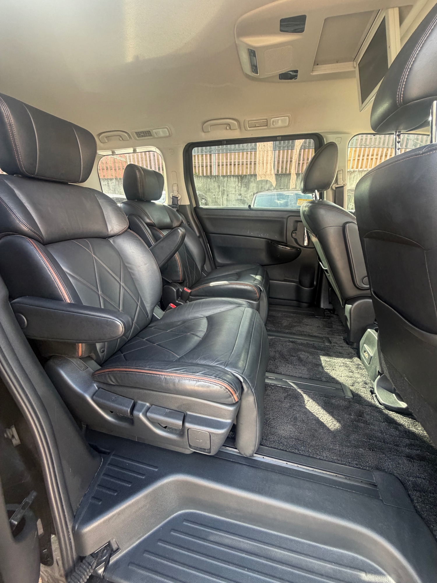 Used Nissan Elgrand 2018 for sale - 78139945: Photo 9