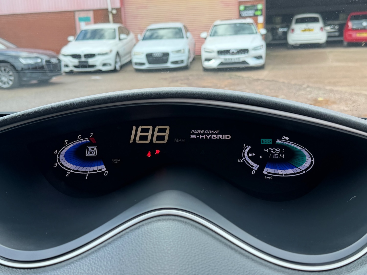 Used Nissan Serena 2016 for sale - 76941114: Photo 17