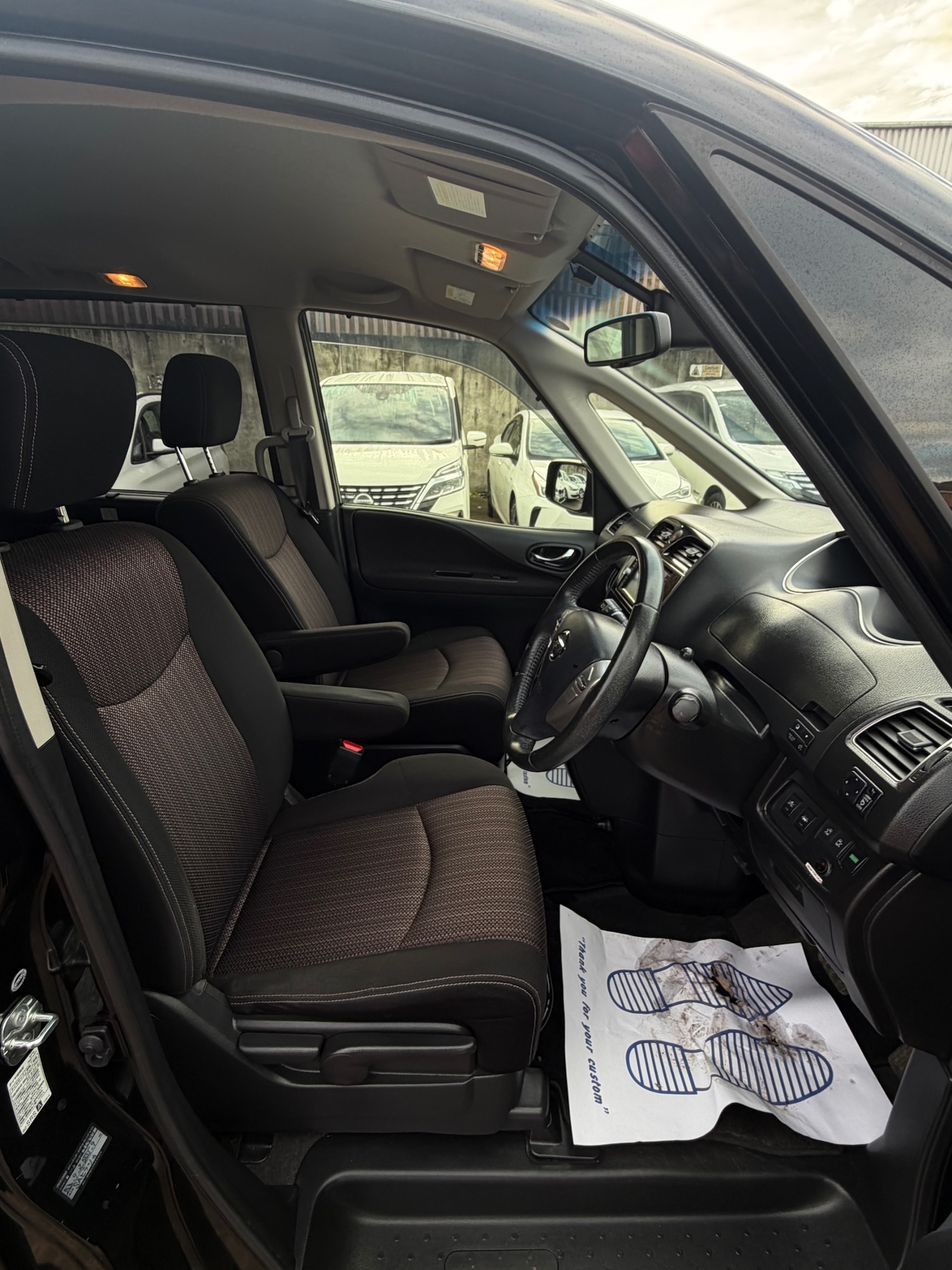 Used Nissan Serena 2016 for sale - 76941114: Photo 7