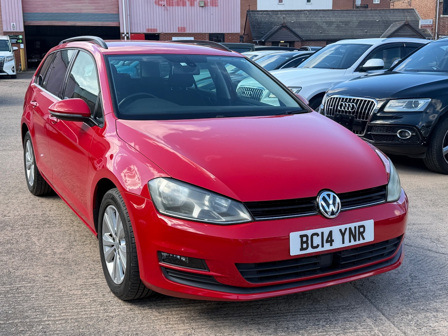 Used Volkswagen Golf 2014 for sale - 78083798: Photo 2