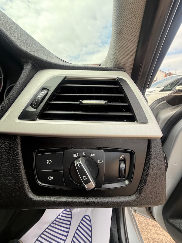 Used BMW 3 Series 2017 for sale - 75668220: Photo 16