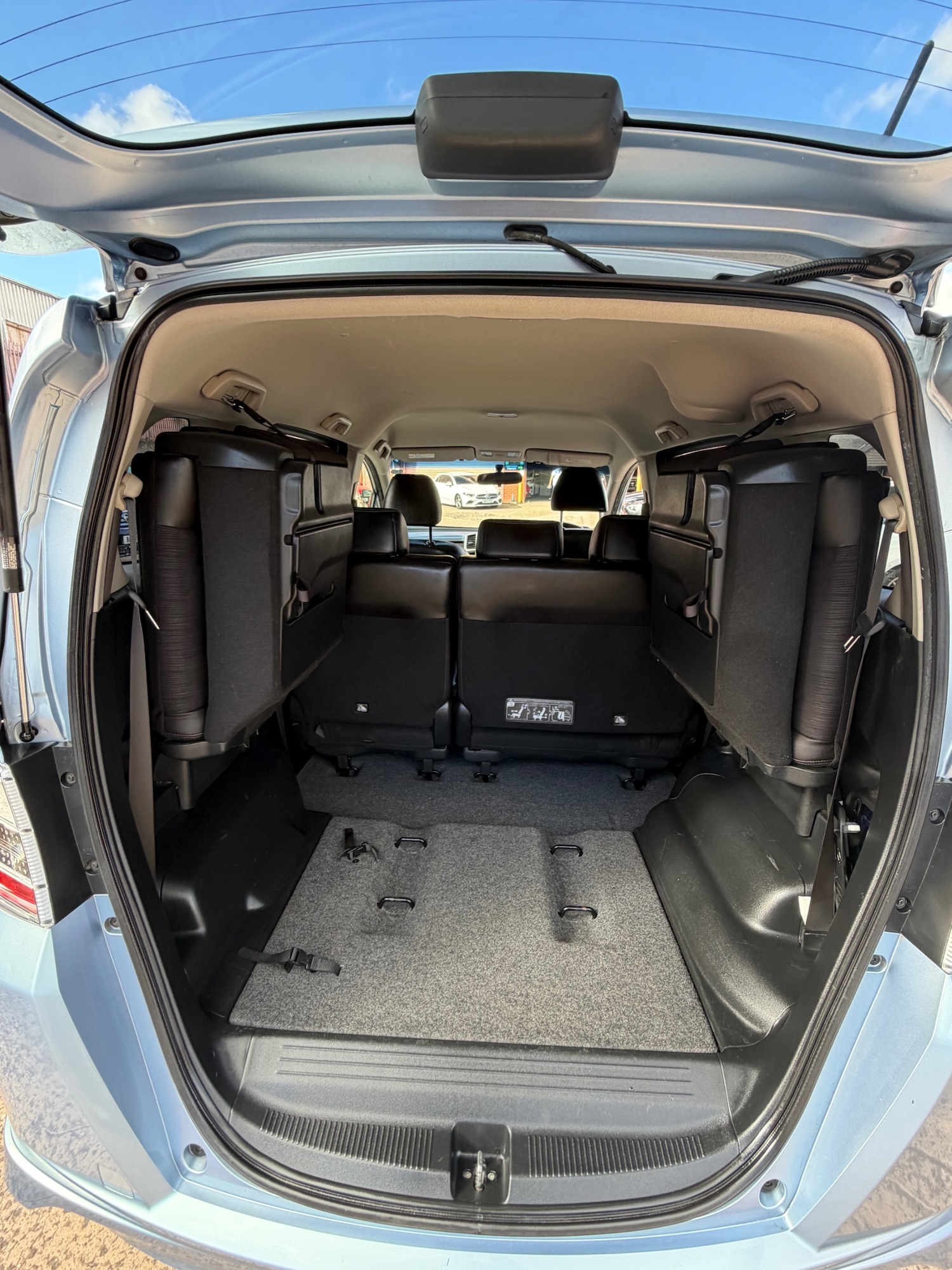 Used Honda Freed 2011 for sale - 76120478: Photo 11