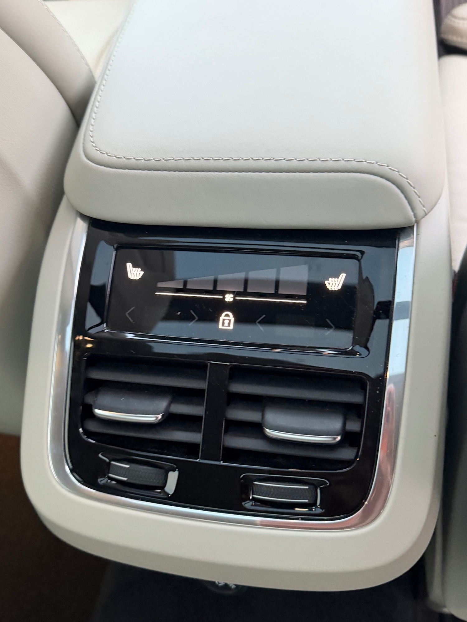 Used Volvo S60 2019 for sale - 76596105: Photo 13