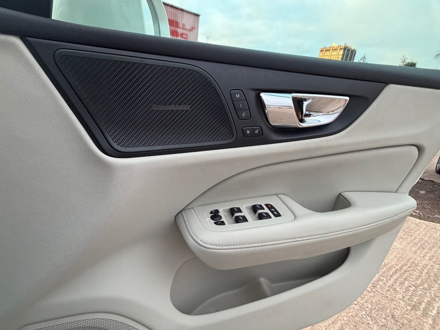 Used Volvo S60 2019 for sale - 76596105: Photo 17