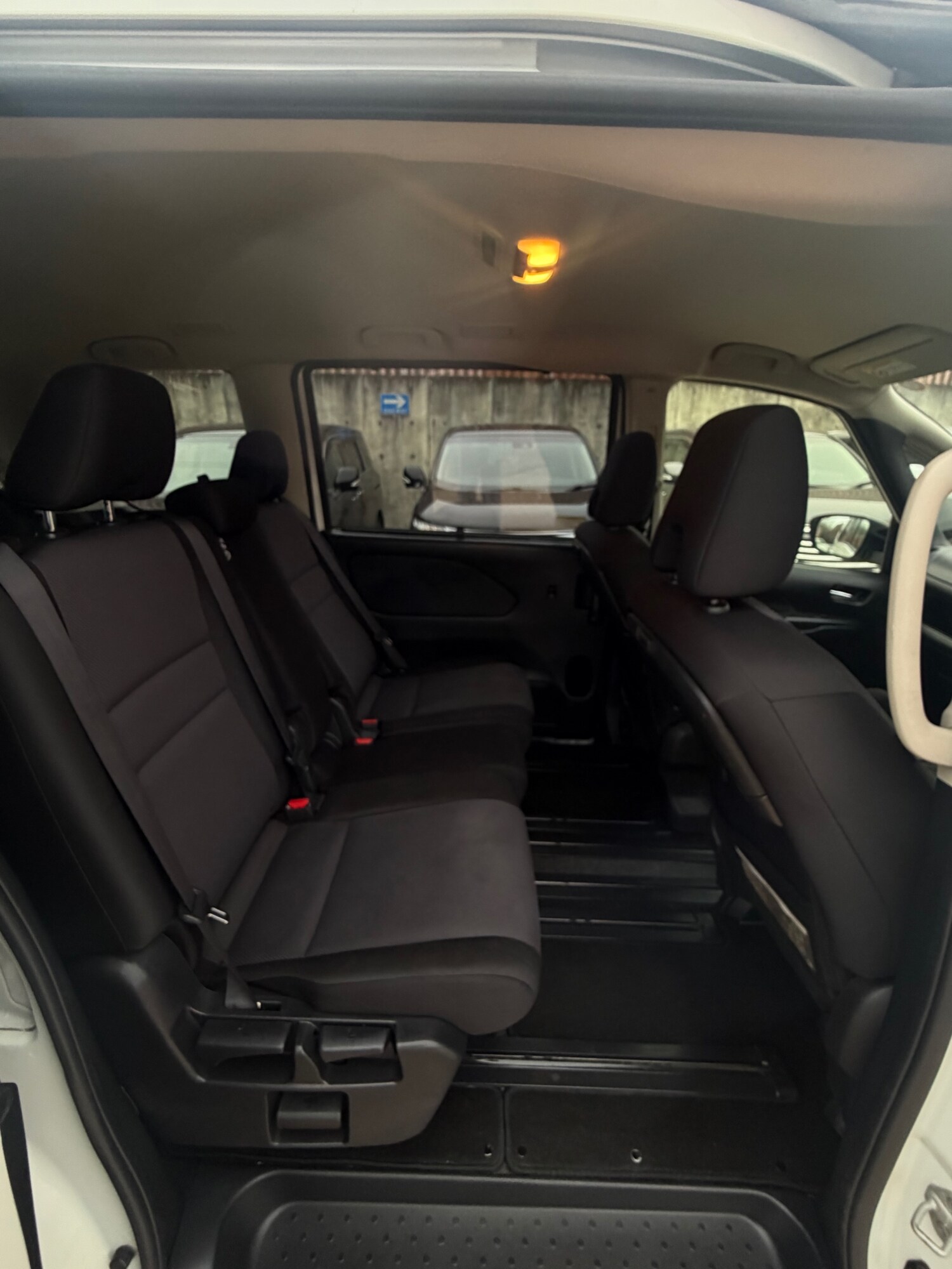 Used Nissan Serena 2020 for sale - 77809333: Photo 9