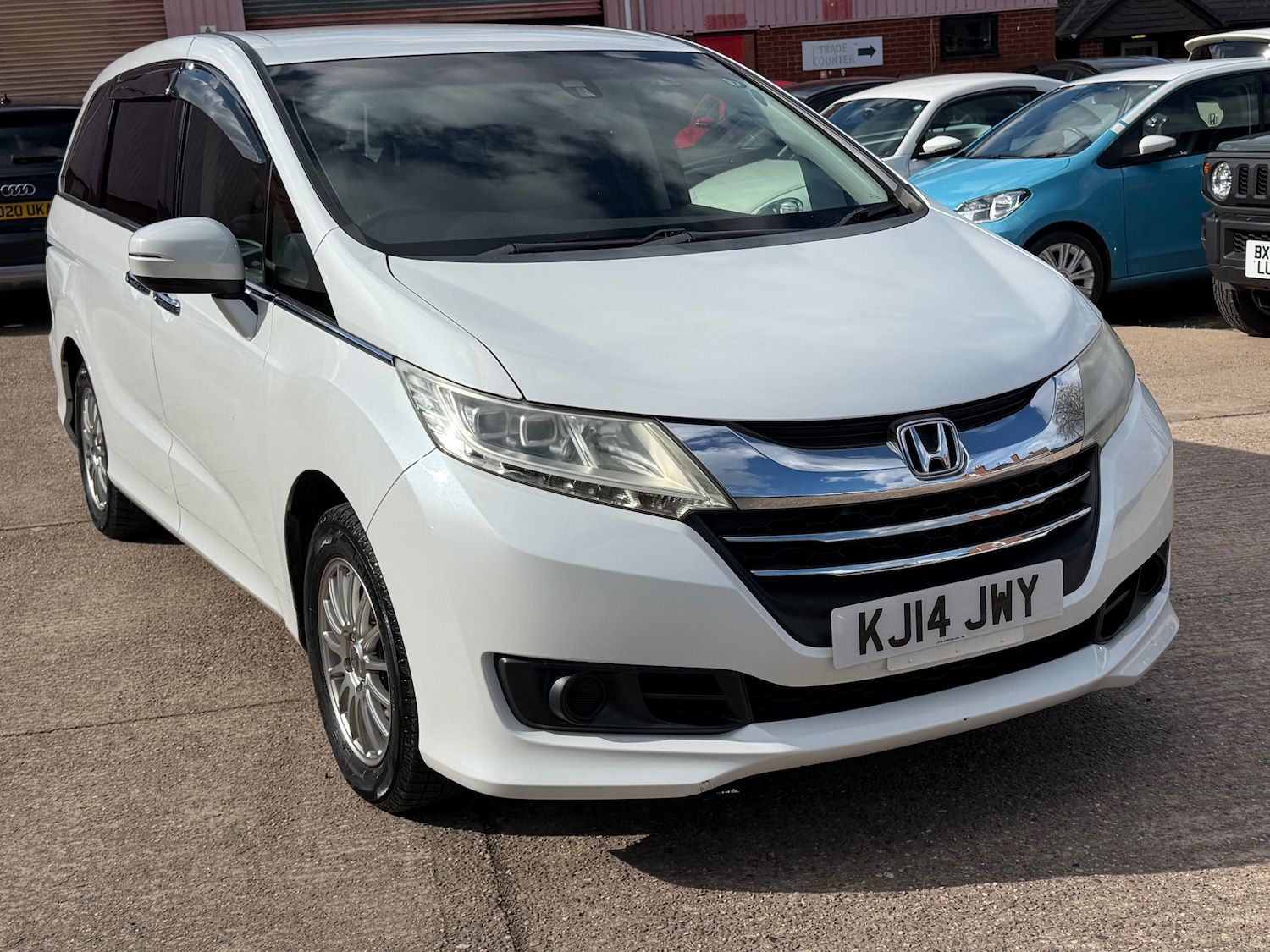 Used Honda Odyssey 2014 for sale - 77890258: Photo 2
