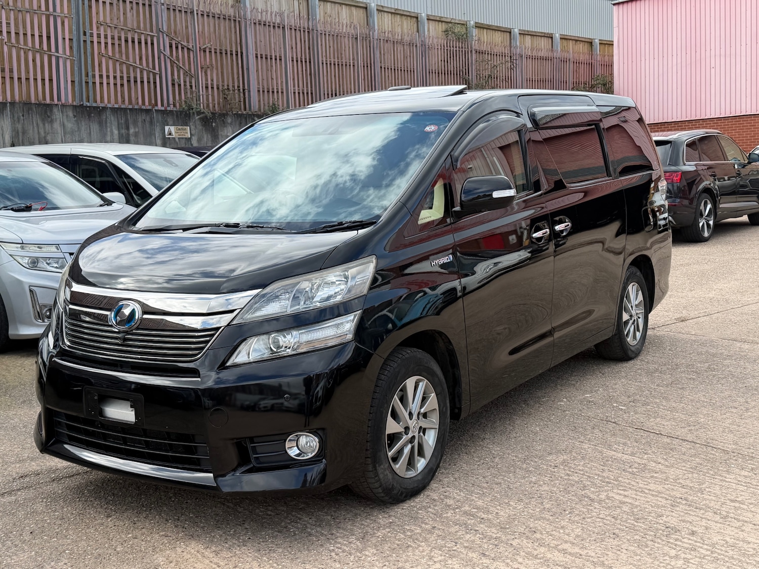 Used Toyota Vellfire 2012 for sale - 77872943: Photo 3