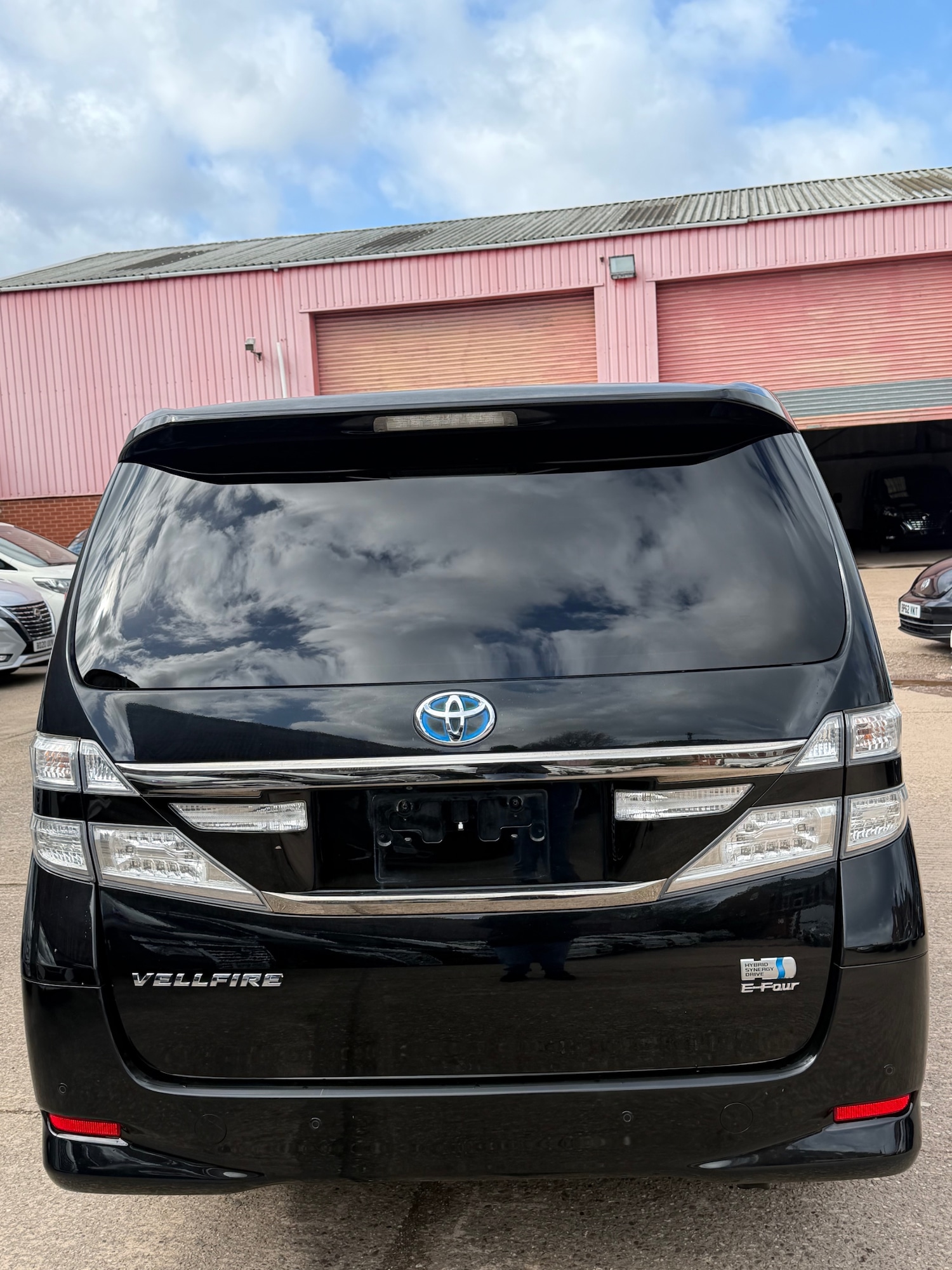 Used Toyota Vellfire 2012 for sale - 77872943: Photo 4