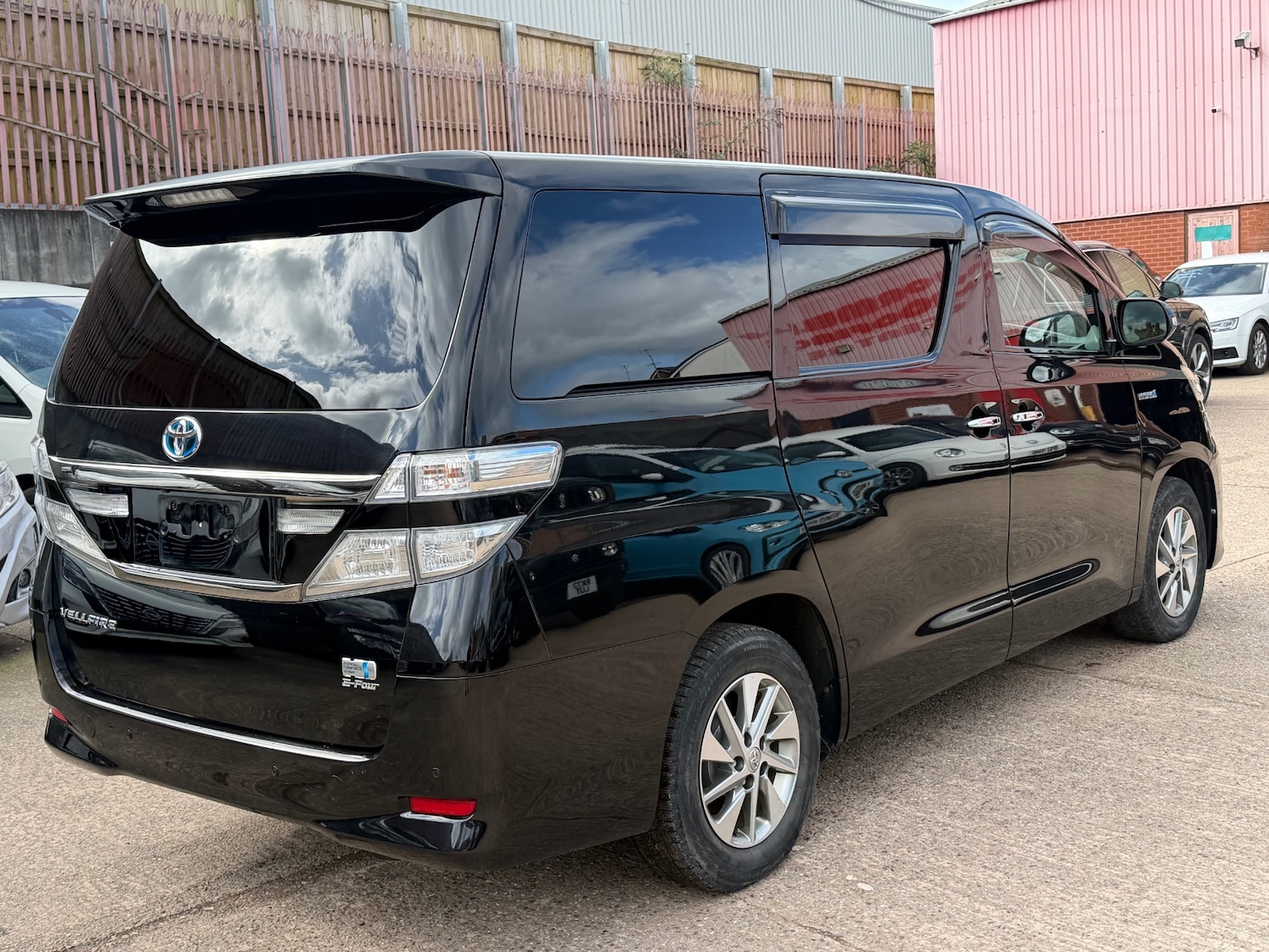 Used Toyota Vellfire 2012 for sale - 77872943: Photo 6