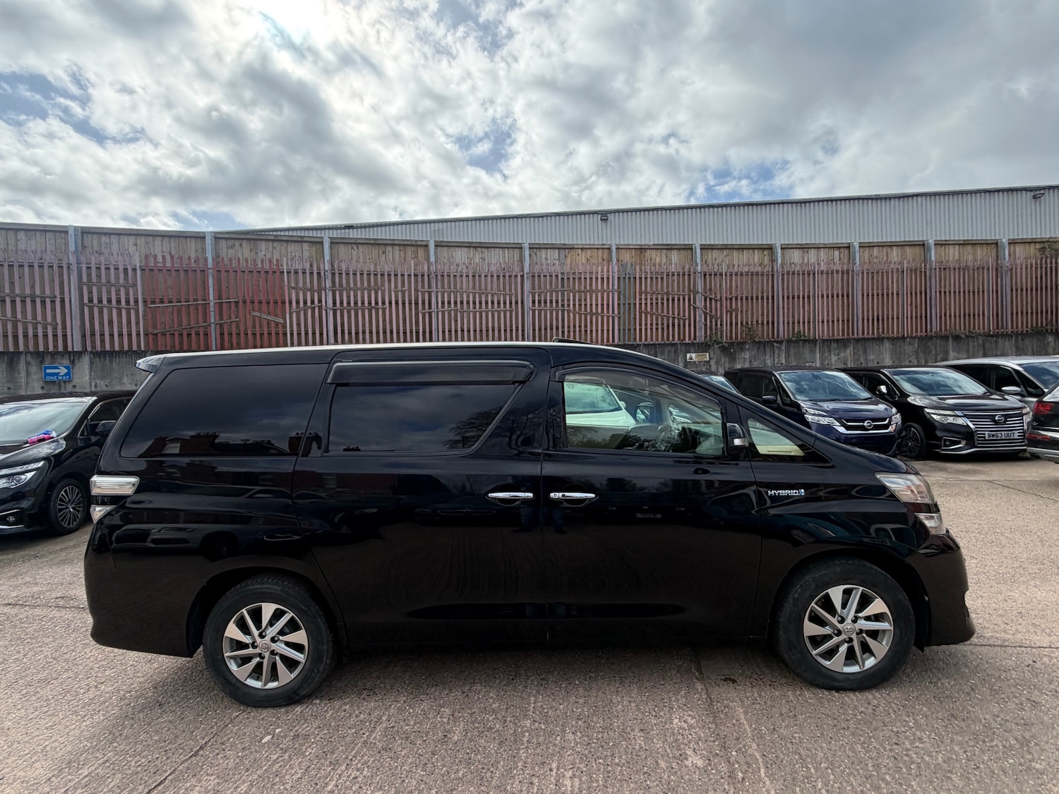 Used Toyota Vellfire 2012 for sale - 77872943: Photo 7