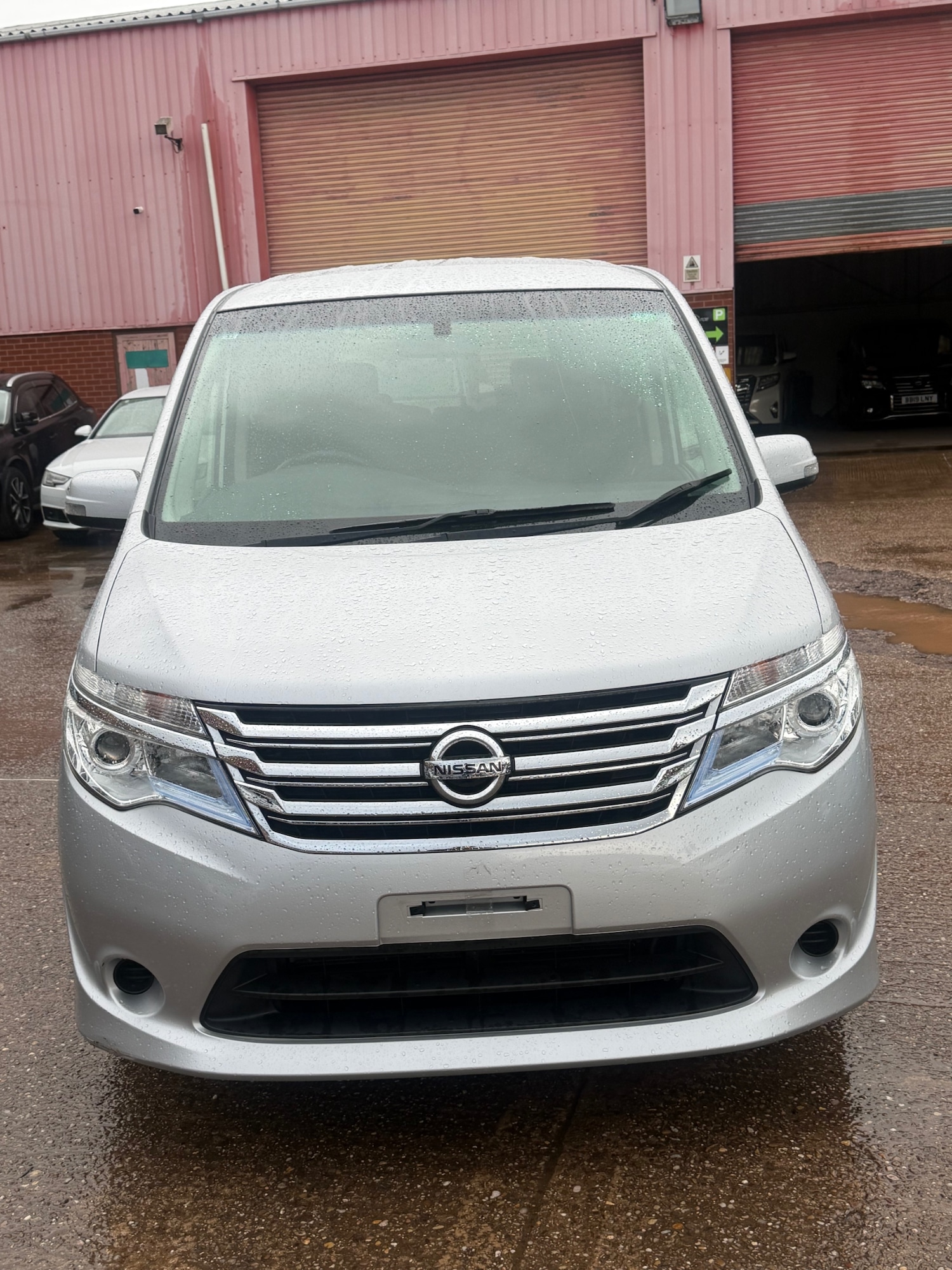 Used Nissan Serena 2015 for sale - 77897243: Photo 1