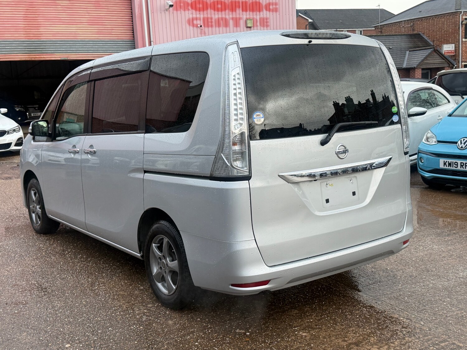 Used Nissan Serena 2015 for sale - 77897243: Photo 6