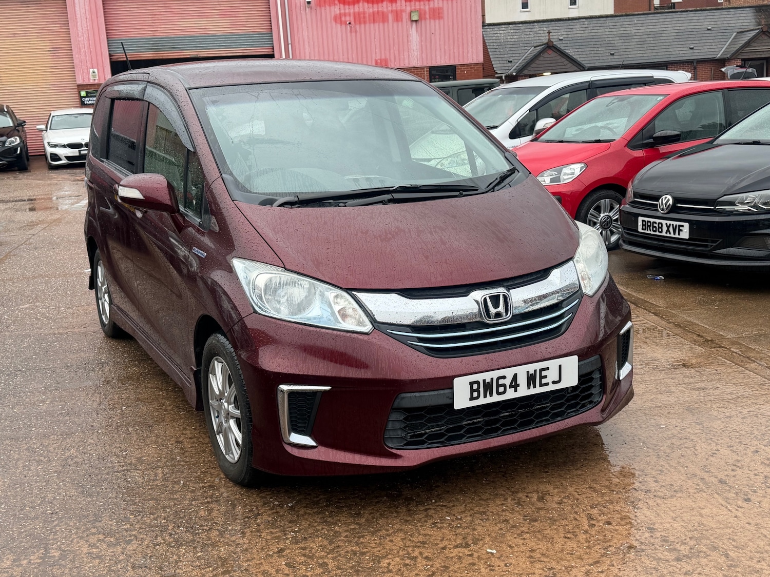 Used Honda Freed 2014 for sale - 77536260: Photo 2