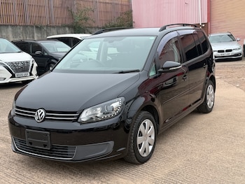 Used Volkswagen Touran 2015 for sale - 76250887: Photo 2