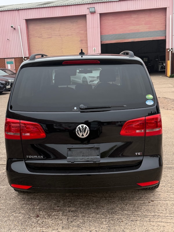 Used Volkswagen Touran 2015 for sale - 76250887: Photo 3