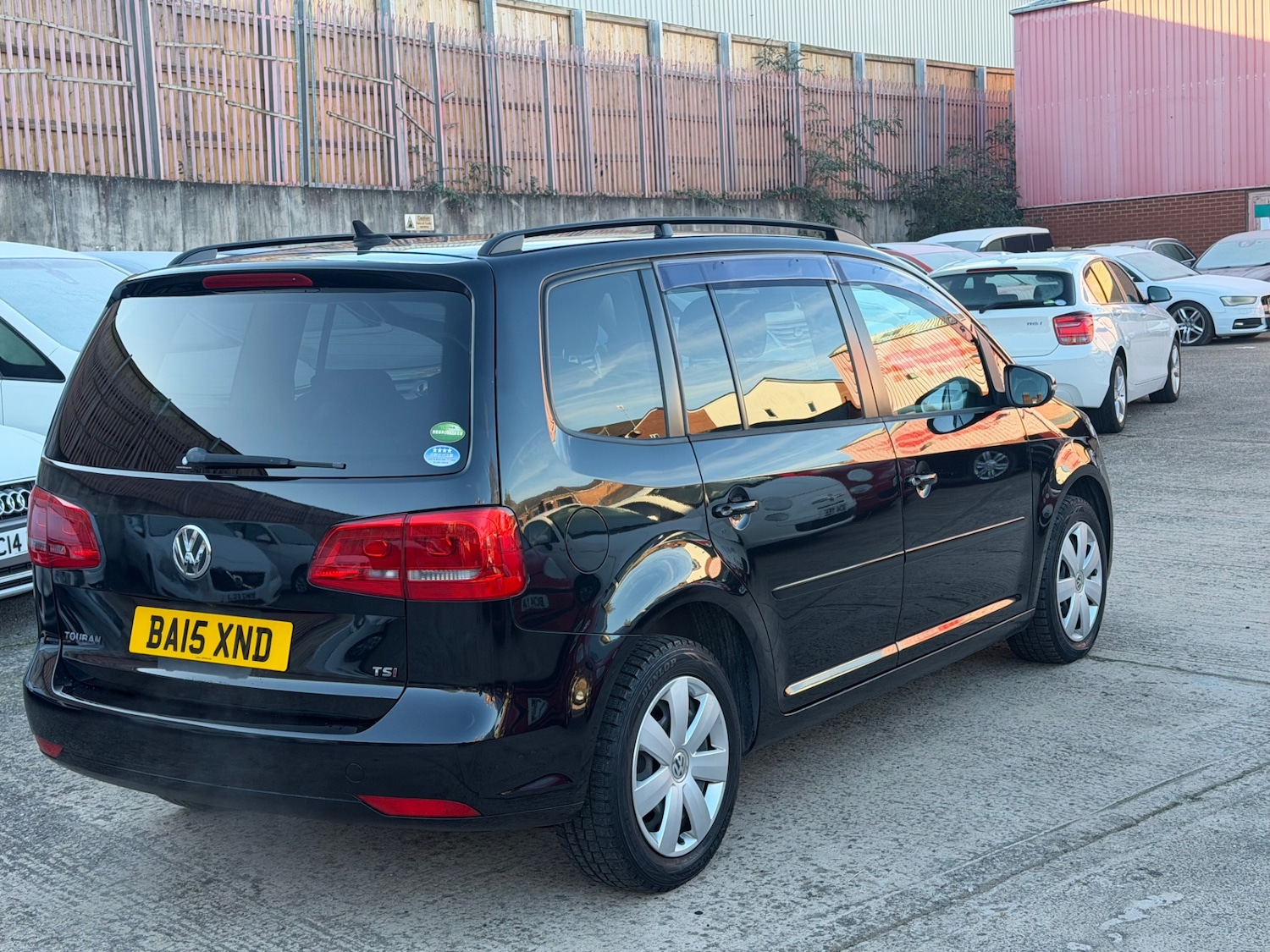 Used Volkswagen Touran 2015 for sale - 76250887: Photo 5