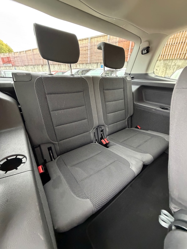 Used Volkswagen Touran 2015 for sale - 76250887: Photo 8