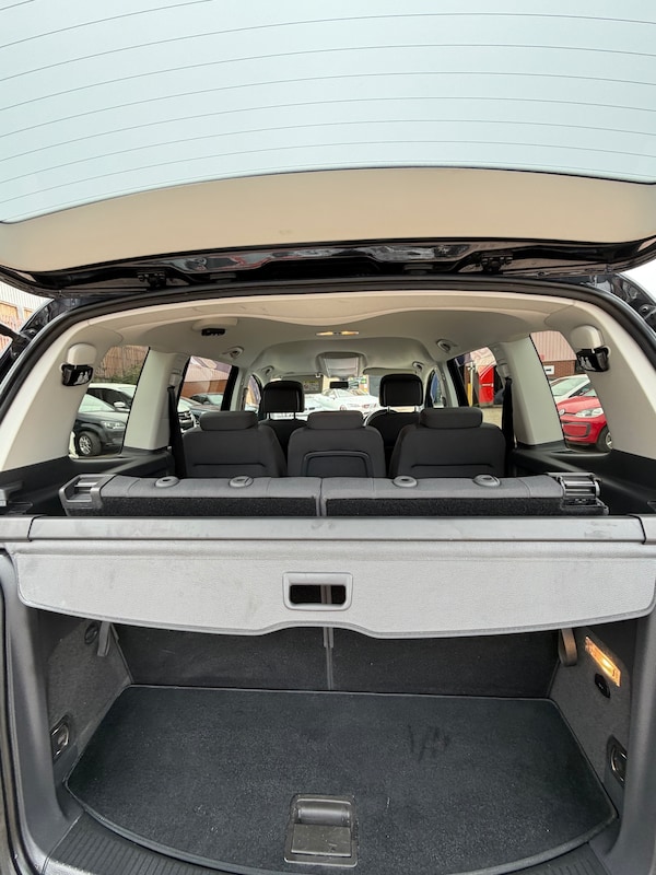 Used Volkswagen Touran 2015 for sale - 76250887: Photo 9