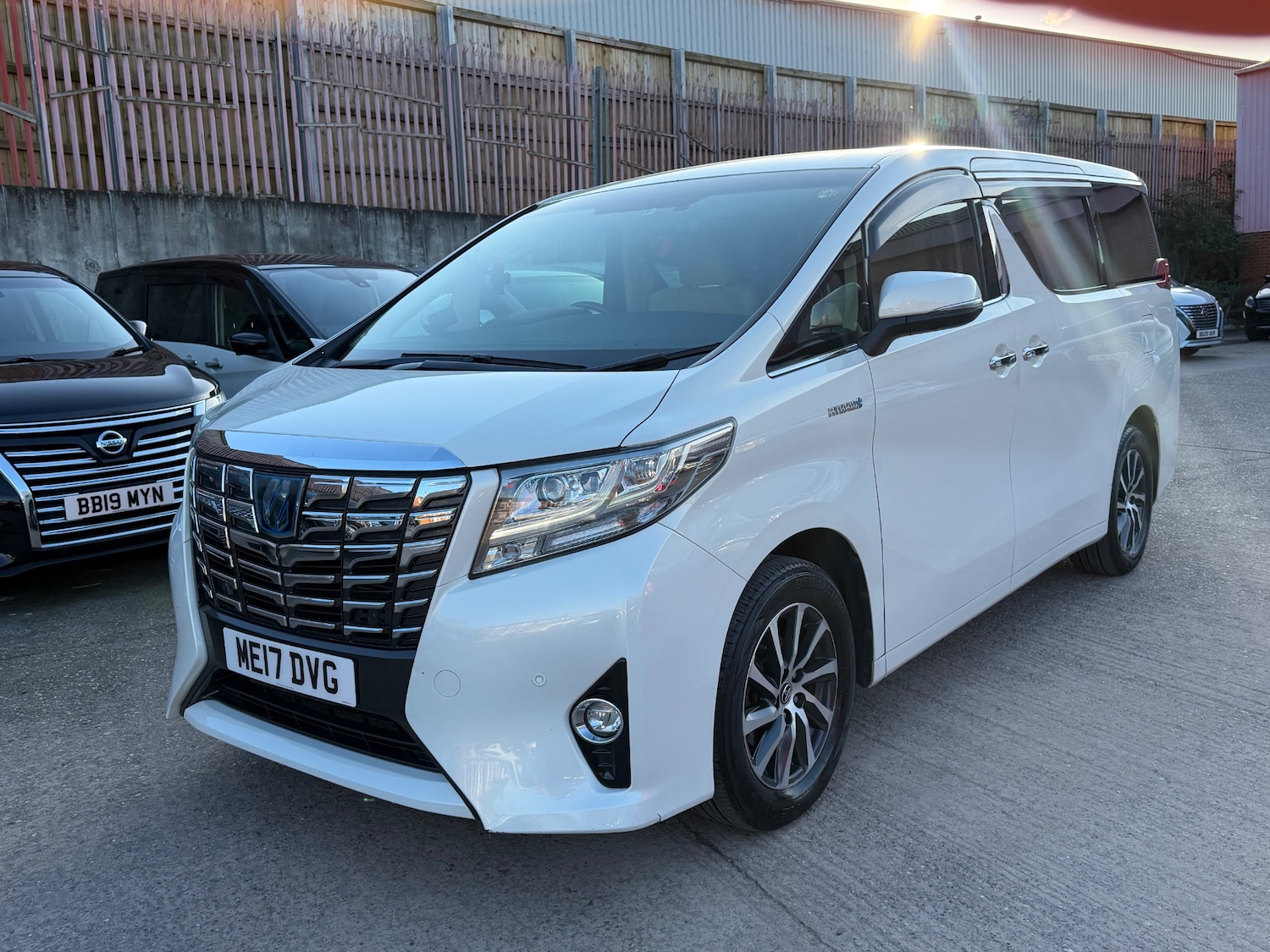 Used Toyota Alphard 2017 for sale - 77721739: Photo 3