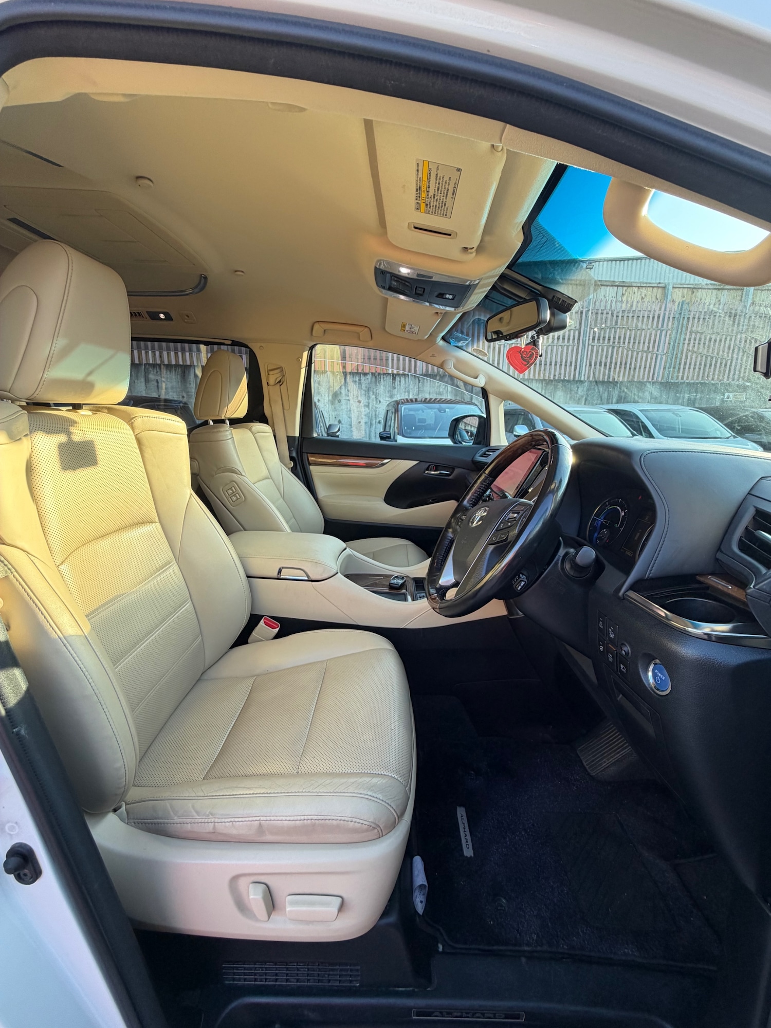 Used Toyota Alphard 2017 for sale - 77721739: Photo 7