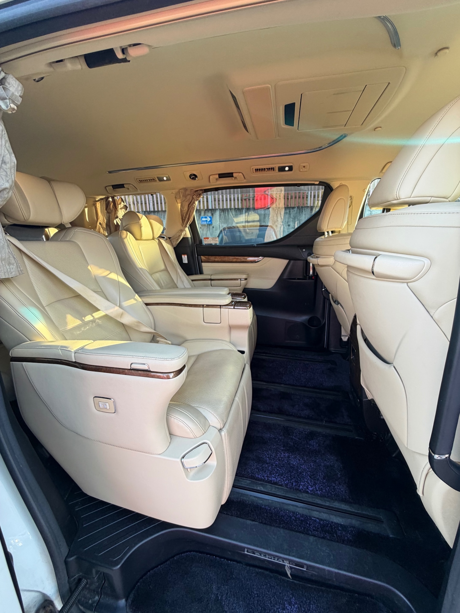 Used Toyota Alphard 2017 for sale - 77721739: Photo 8