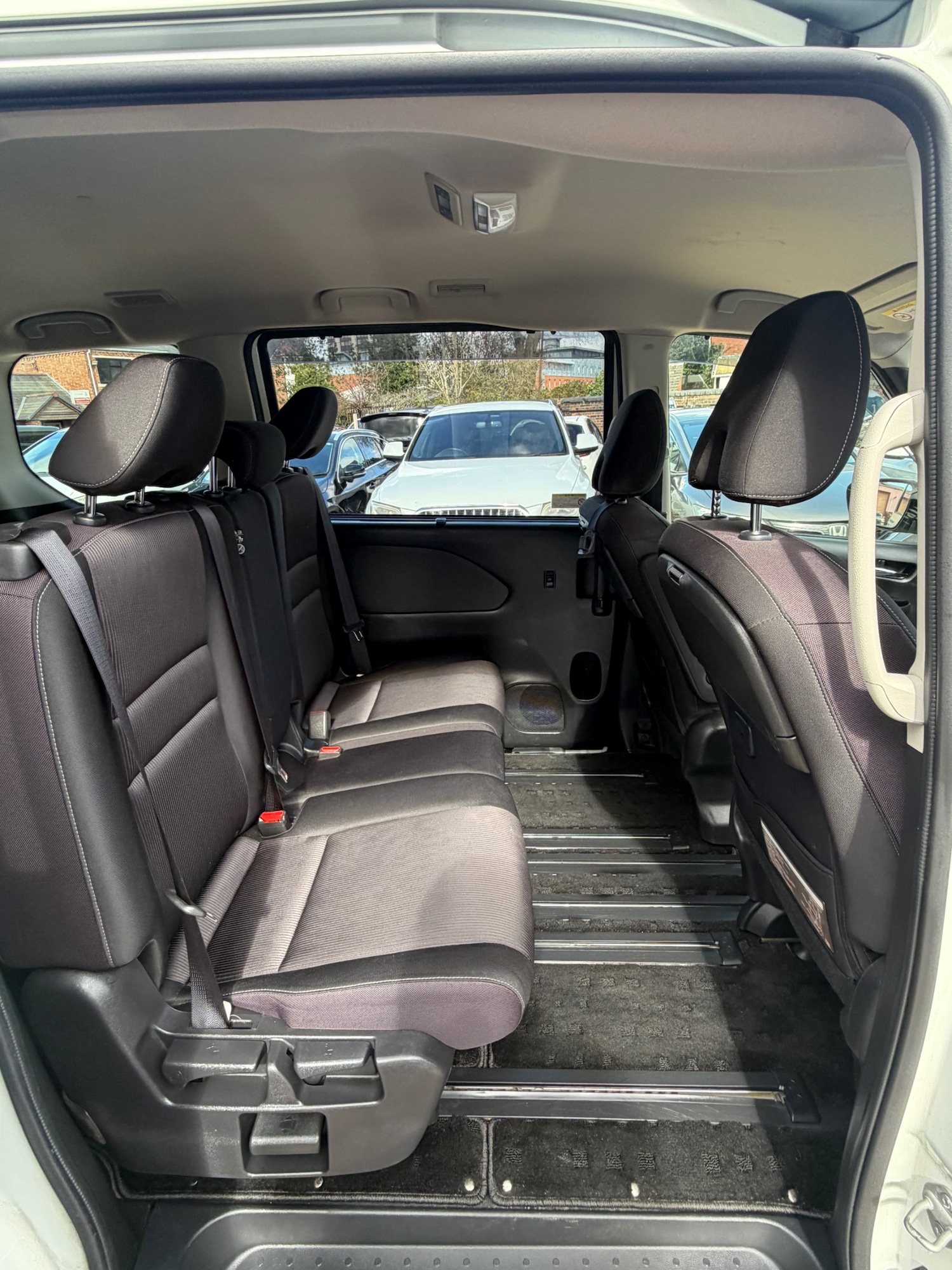 Used Nissan Serena 2017 for sale - 78094419: Photo 9