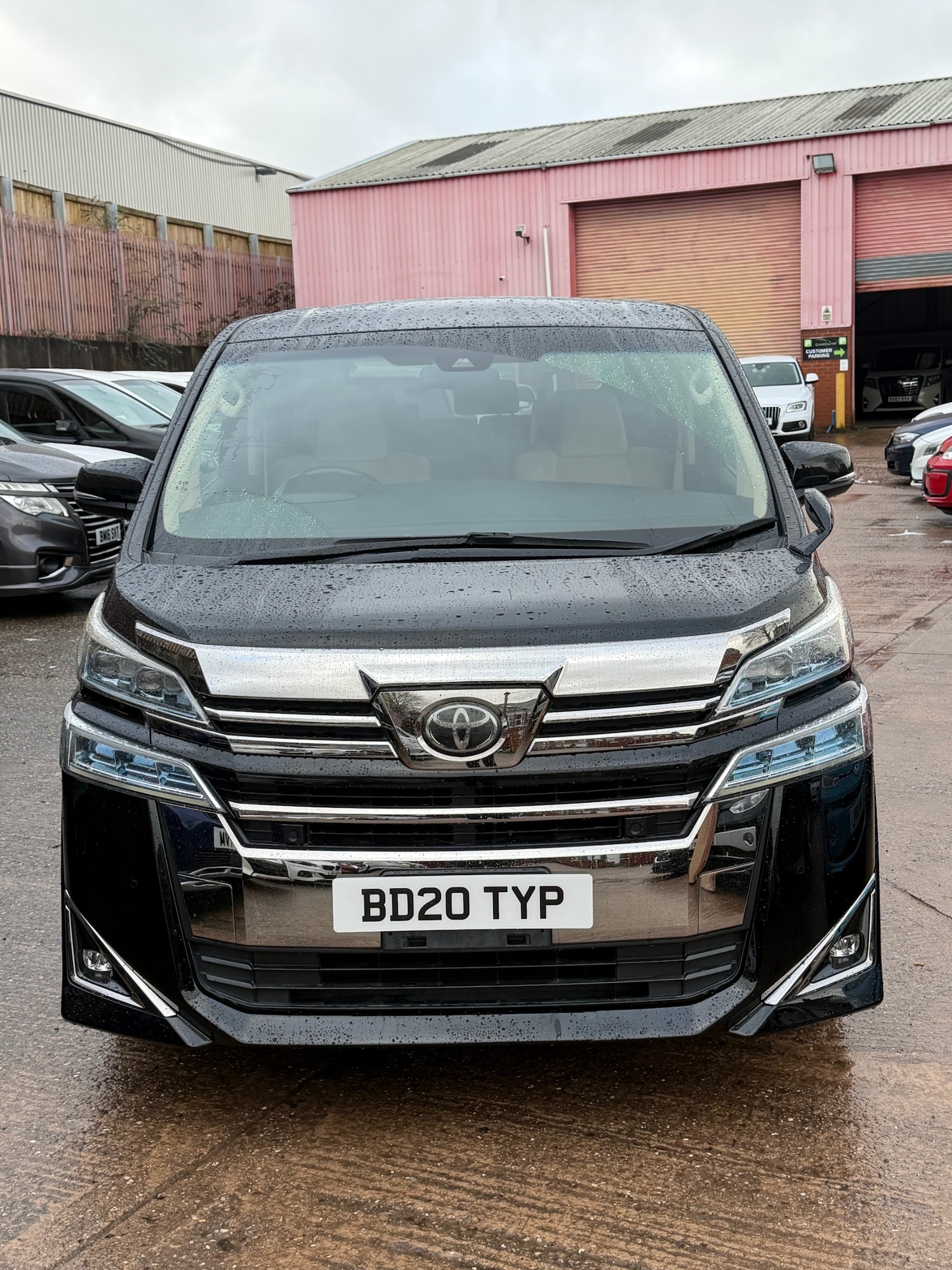 Used Toyota Vellfire 2020 for sale - 77173555: Photo 1