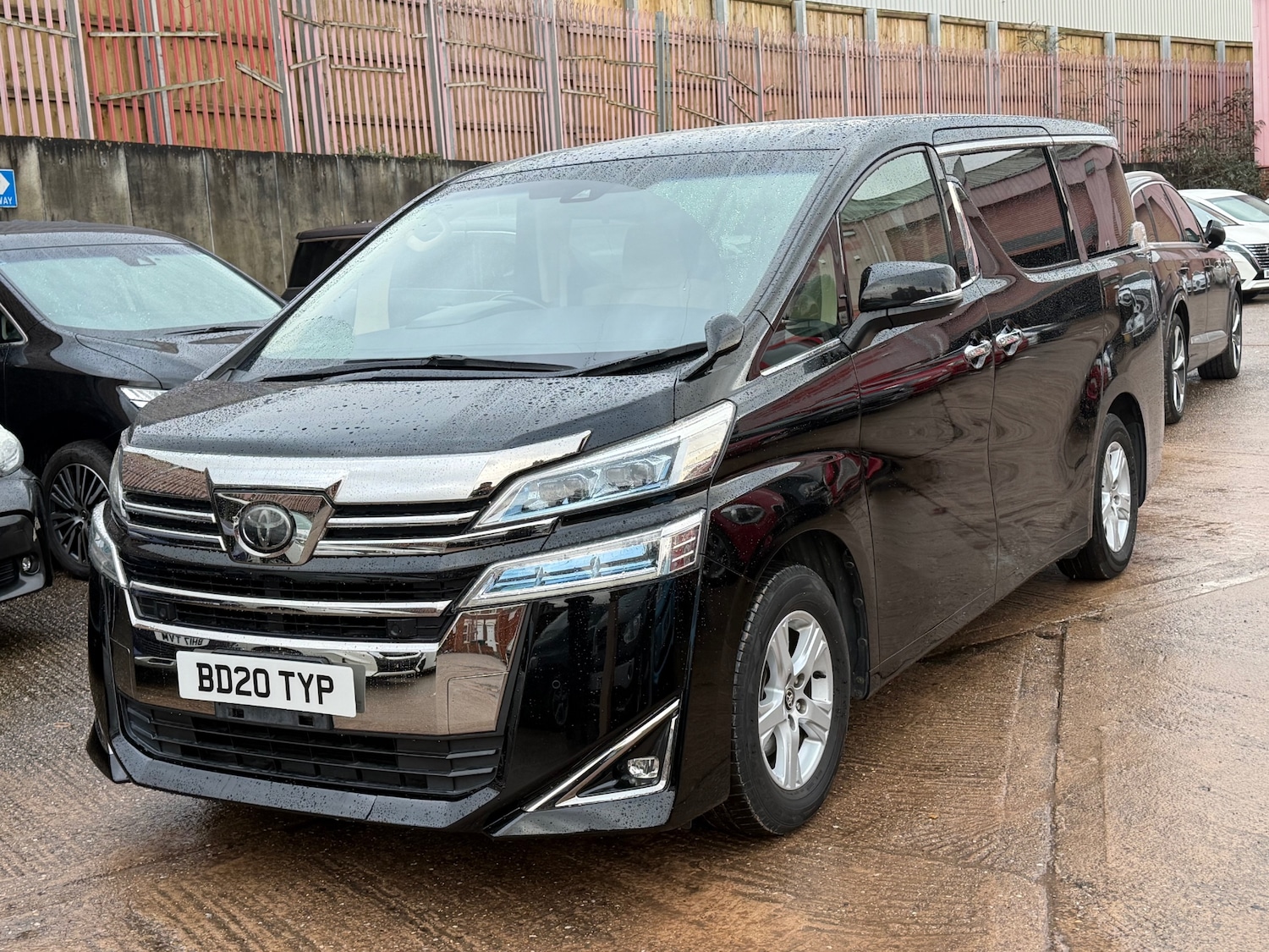 Used Toyota Vellfire 2020 for sale - 77173555: Photo 3
