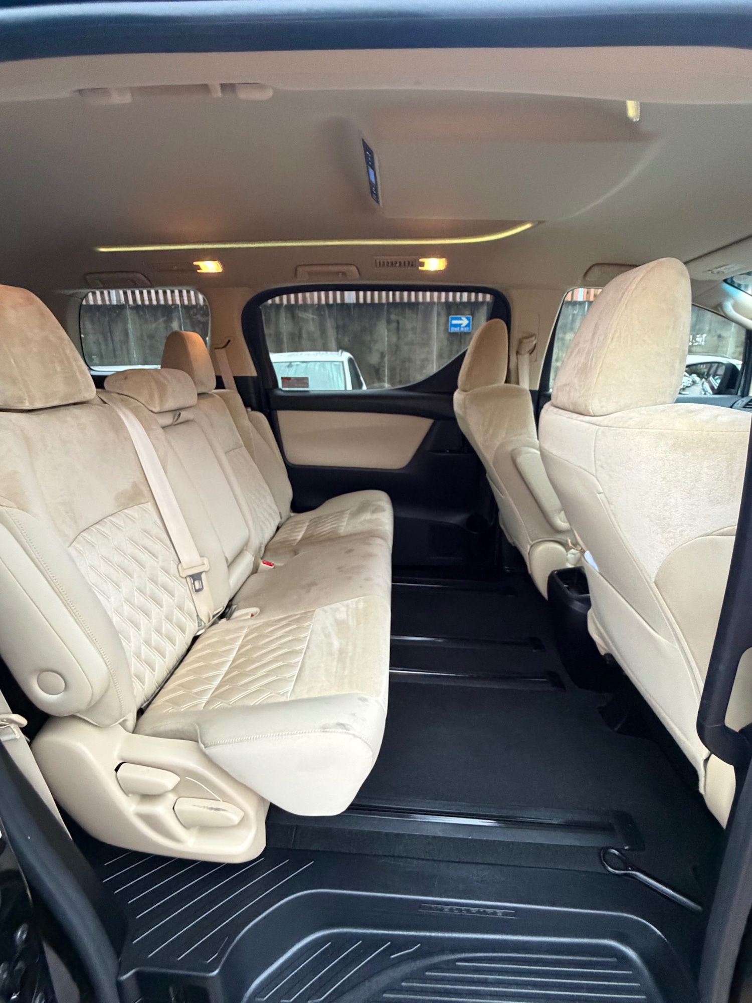 Used Toyota Vellfire 2020 for sale - 77173555: Photo 8