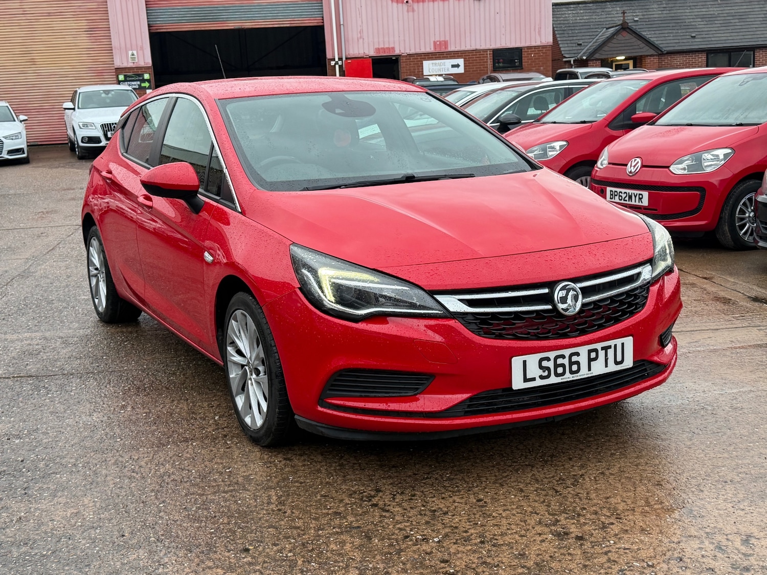Used Vauxhall Astra 2016 for sale - 77189568: Photo 2