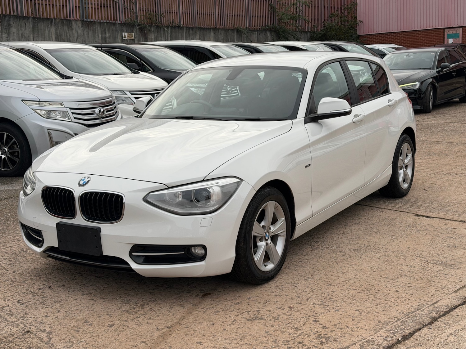 Used BMW 1 Series 2013 for sale - 76439738: Photo 2