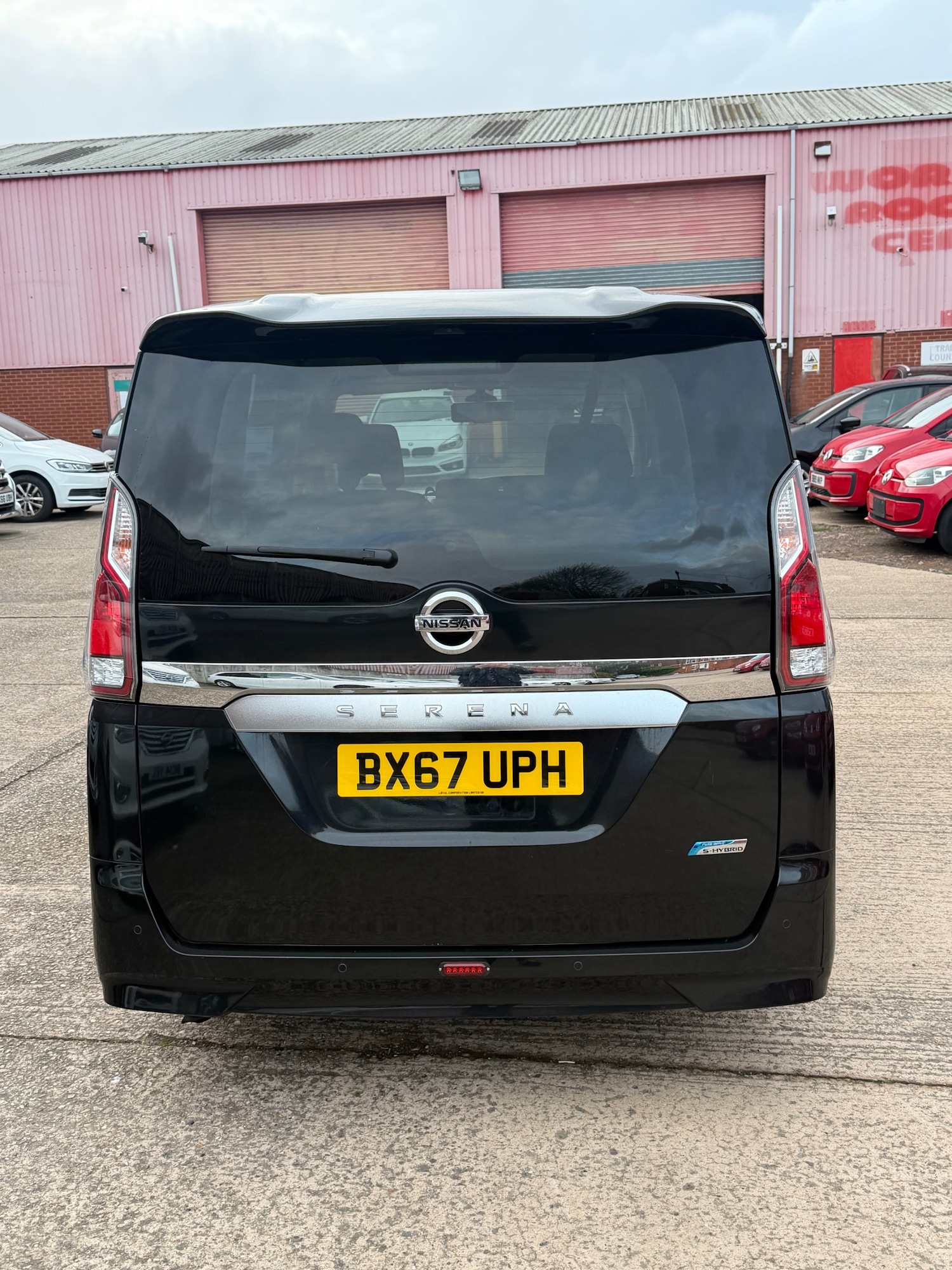 Used Nissan Serena 2018 for sale - 76130301: Photo 4