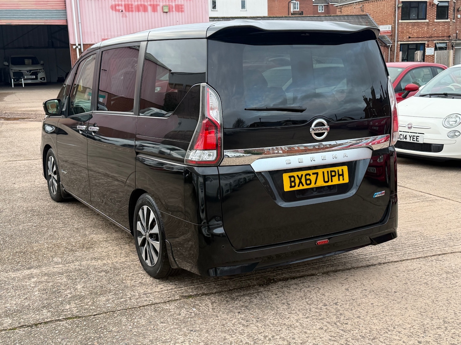Used Nissan Serena 2018 for sale - 76130301: Photo 6