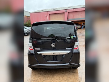 Used Honda Freed 2012 for sale - 76165311: Photo