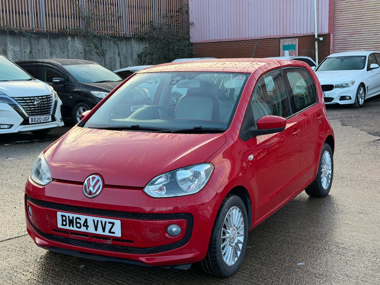 Used Volkswagen up! 2014 for sale - 77020692: Photo 2