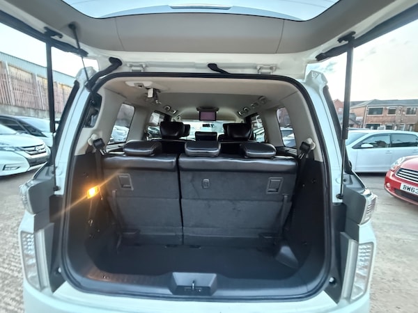 Used Nissan Elgrand 2016 for sale - 76198637: Photo 11
