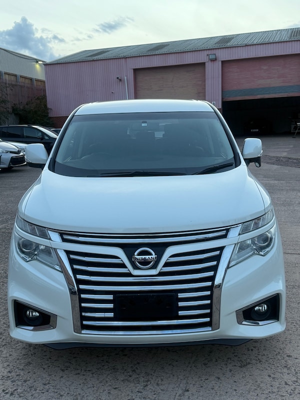 Used Nissan Elgrand 2016 for sale - 76198637: Photo 1