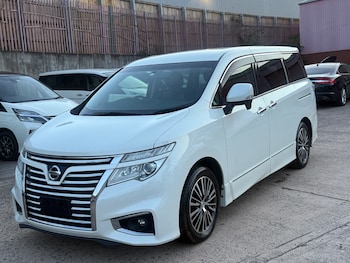 Used Nissan Elgrand 2016 for sale - 76198637: Photo 2